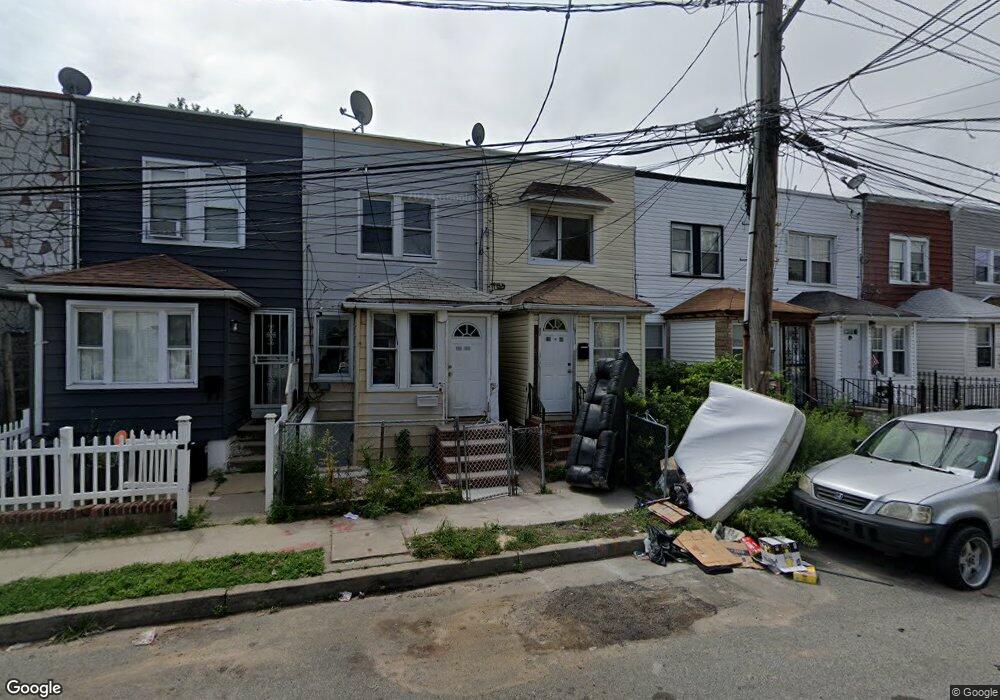 11838 154th St, Jamaica, NY 11434 - photo 1