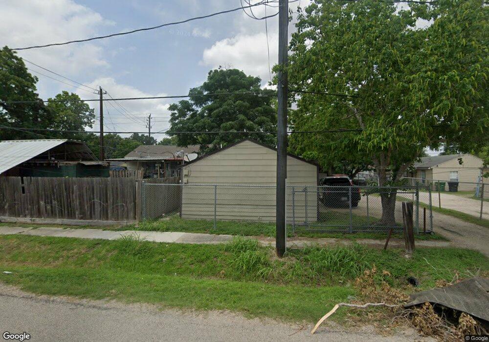 405 Neyland St, Houston, TX 77022 - photo 1