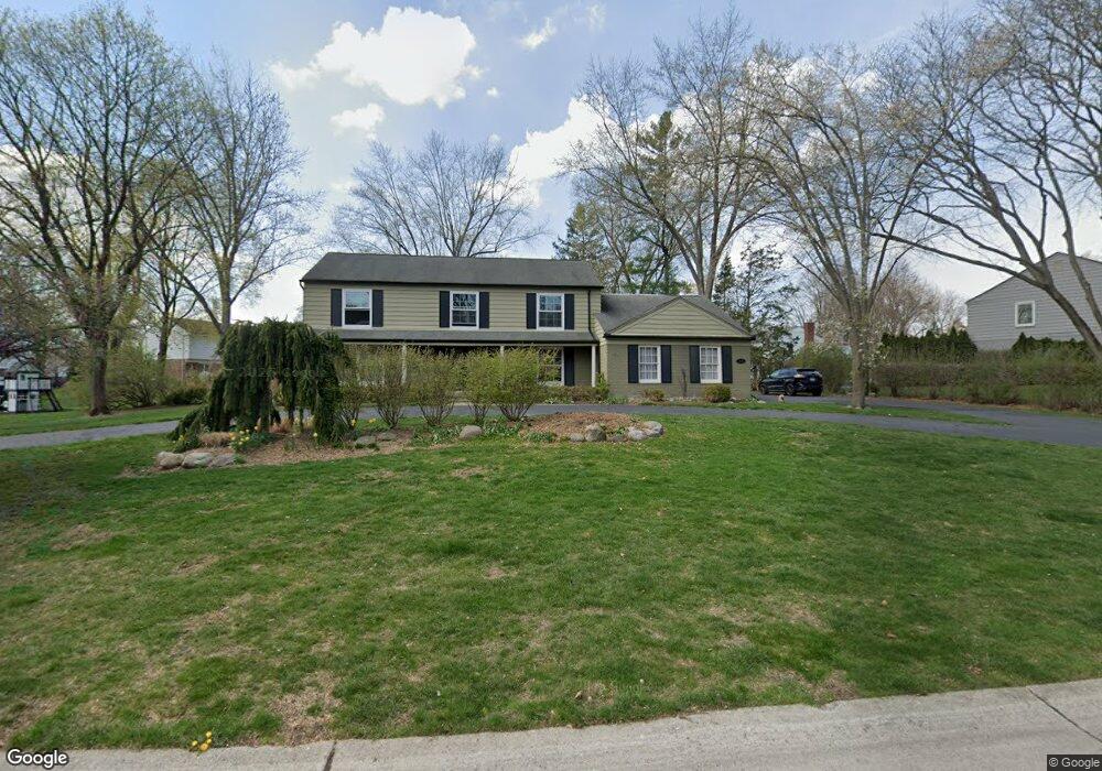 5116 Iron Gate Rd, Bloomfield Hills, MI 48304 - photo 1