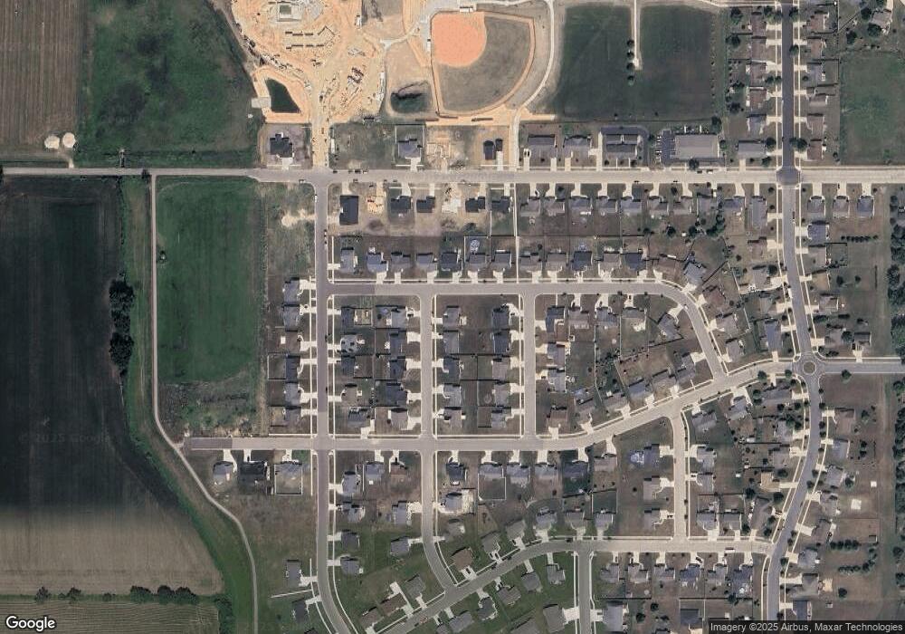 328 Hickory St, Evansville, WI 53536 - photo 1