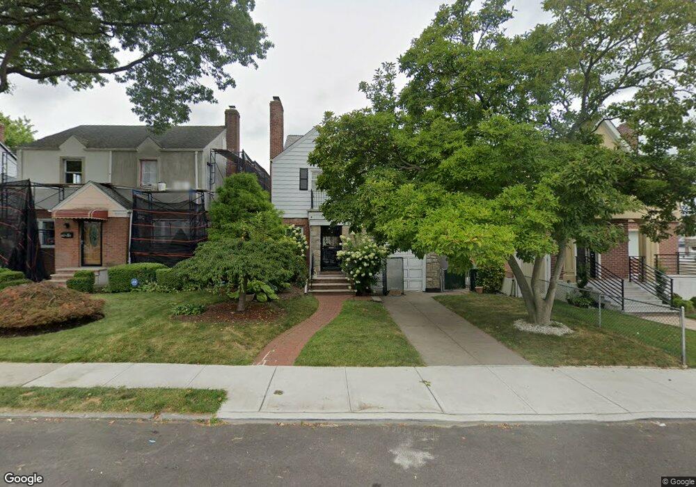 7608 176th St, Fresh Meadows, NY 11366 - photo 1