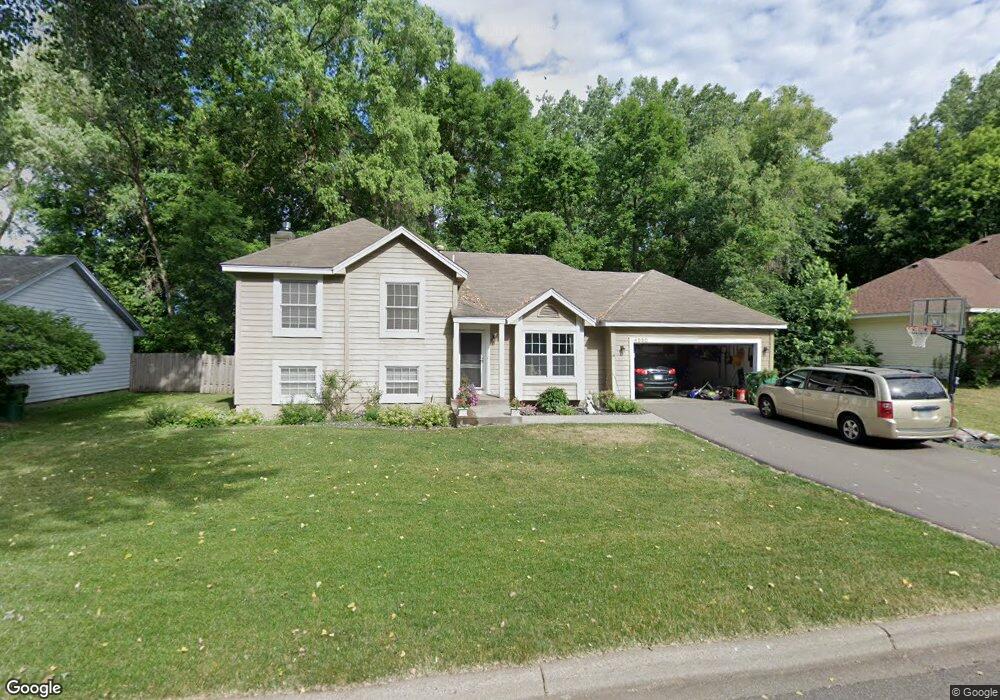 4560 Saddlewood Dr, Minnetonka, MN 55345 - photo 1