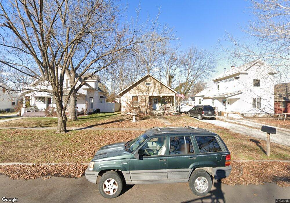 3011 Washington Ave, Parsons, KS 67357 - photo 1