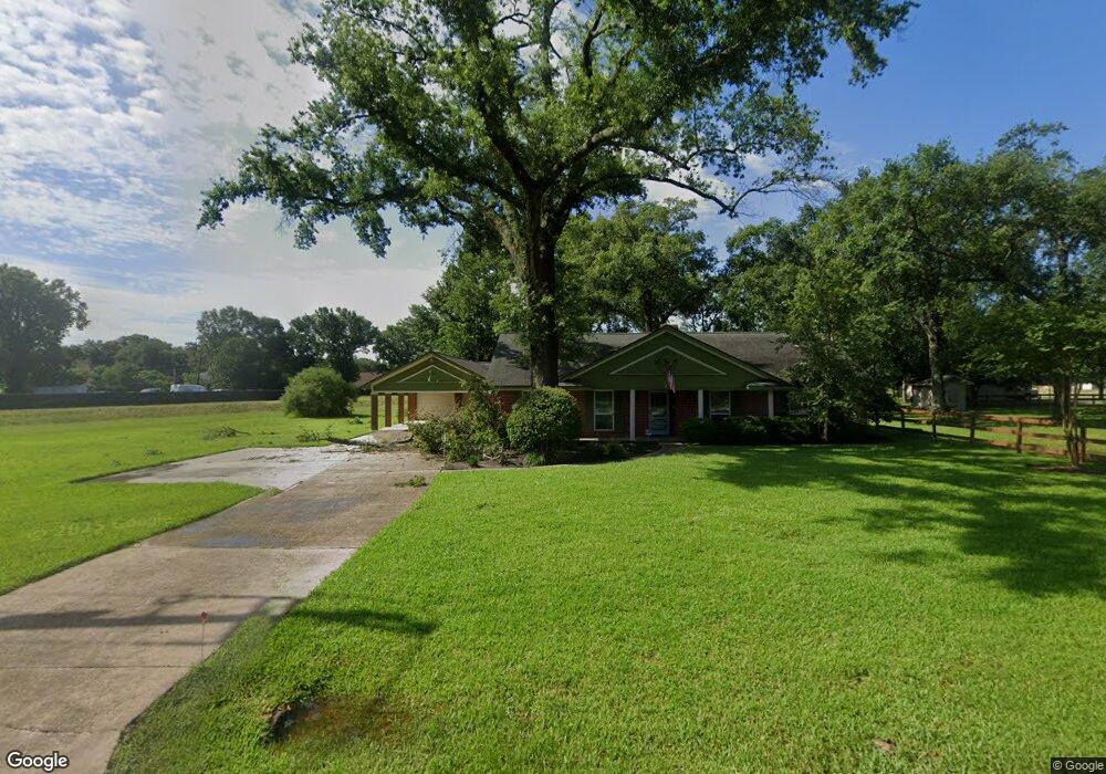 521 W Hufsmith Rd, Tomball, TX 77375 - photo 1