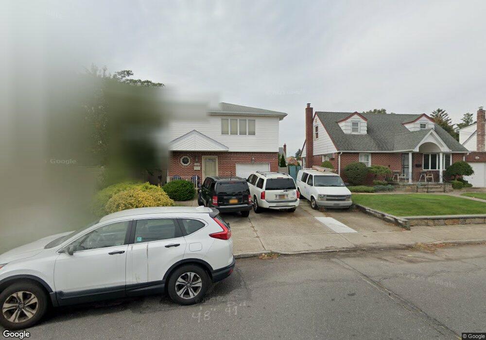 283 Plain Ct, Franklin Square, NY 11010 - photo 1