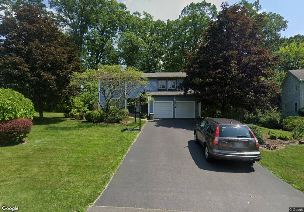 9 Chestnut Ln, Schenectady, NY 12309 - photo 1