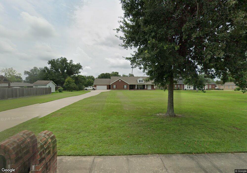 2203 W Sale Rd, Lake Charles, LA 70605 - photo 1