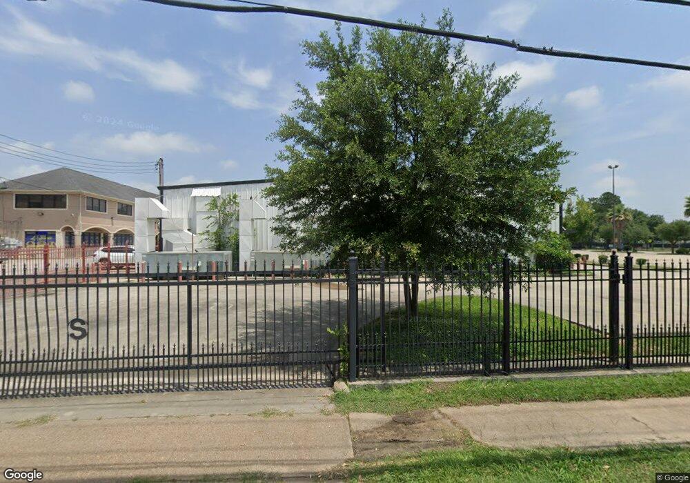 925 Tidwell Rd, Houston, TX 77022 - photo 1