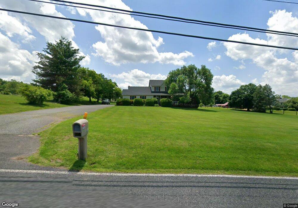 4573 E Campbell Rd, Pennsburg, PA 18073 - photo 1