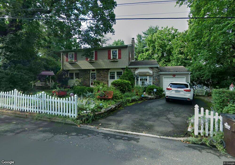 310 S 2nd St, North Wales, PA 19454 - photo 1