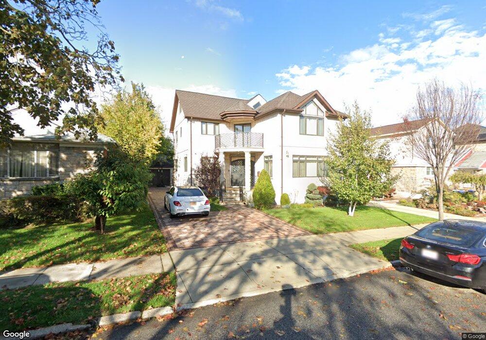 6934 172nd St, Fresh Meadows, NY 11365 - photo 1