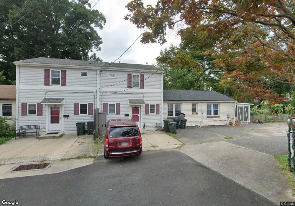 700 Salem Ct, Wallingford, PA 19086 - photo 1