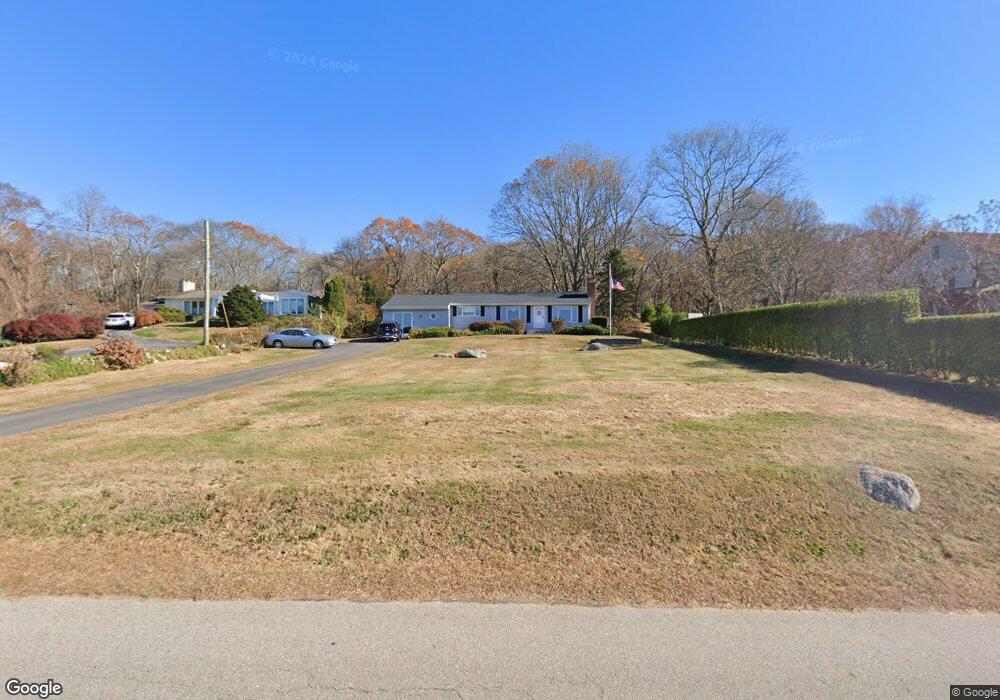 160 Old Black Point Rd, Niantic, CT 06357 - photo 1