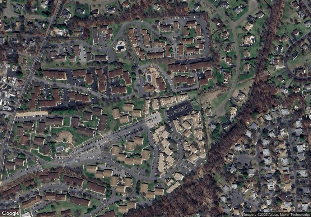 520 Country Club Ln unit 520, Pomona, NY 10970 - photo 1