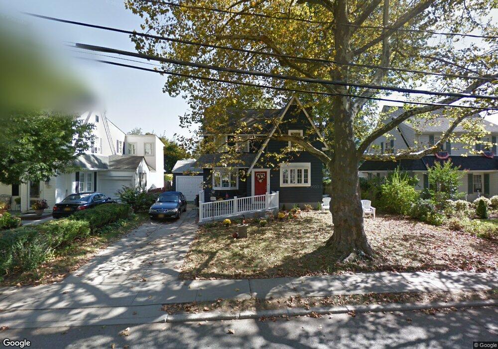 88 Elton Rd, Garden City, NY 11530 - photo 1