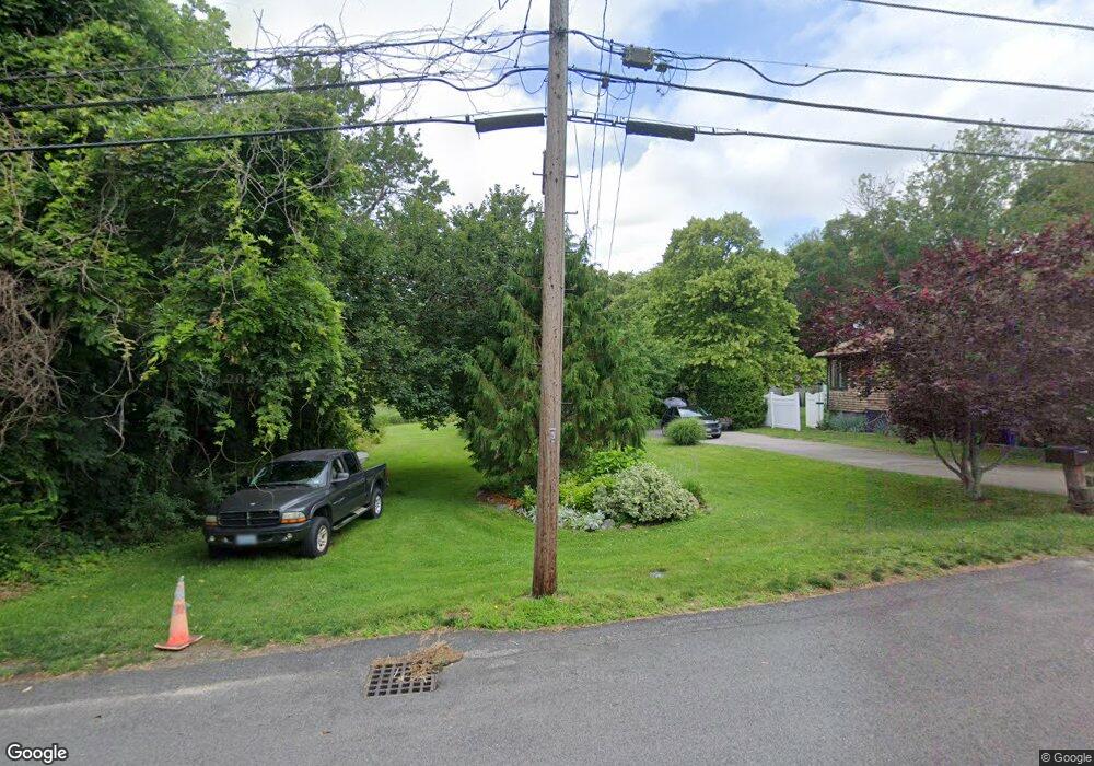 21 Beach Rd, Bristol, RI 02809 - photo 1