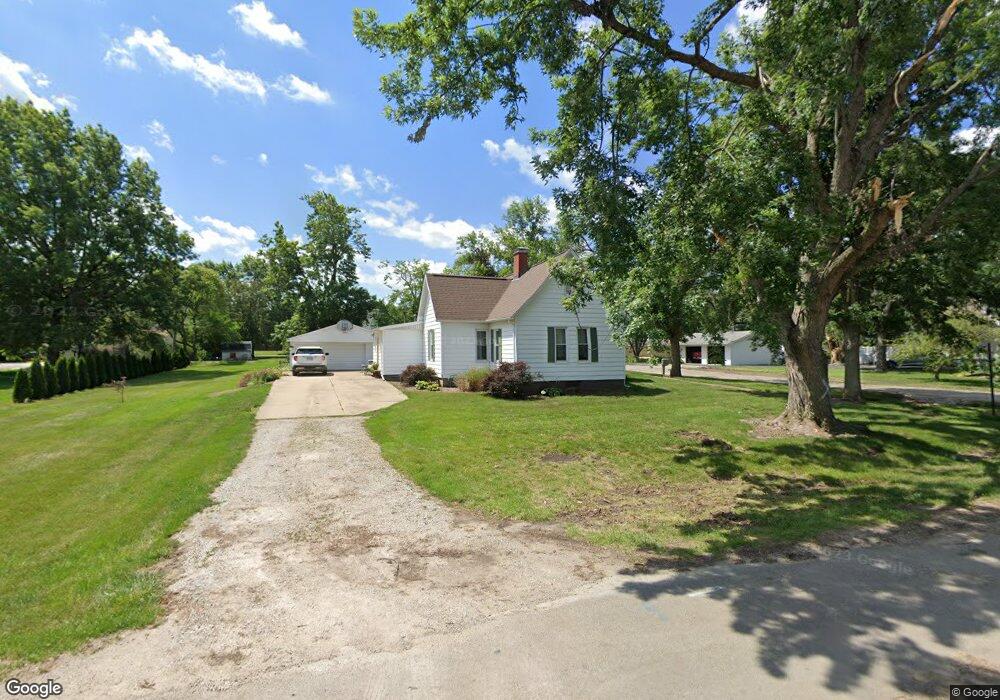 102 S Hayes St, Philo, IL 61864 - photo 1