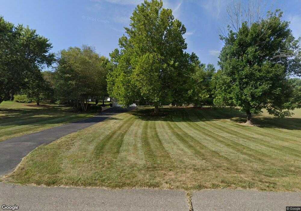 7105 W Stirrup Ln, Columbus, IN 47201 - photo 1