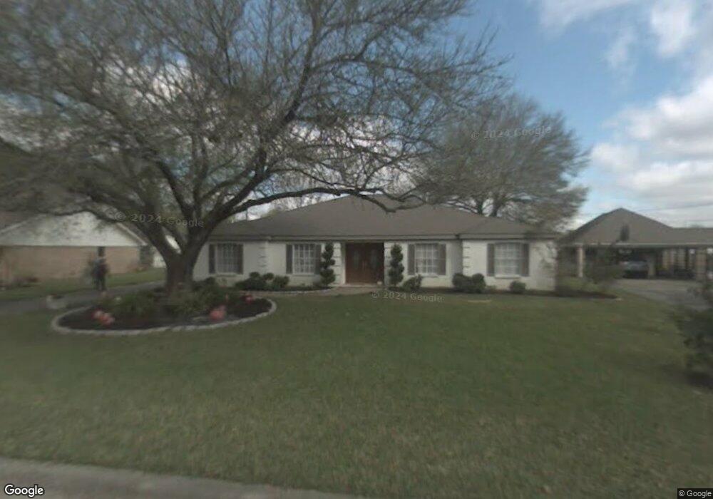 422 N Pecan Dr, Tomball, TX 77375 - photo 1