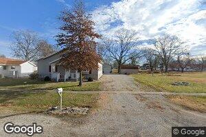 260 N Main St, Hoyleton, IL 62803