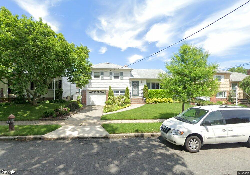 197 Chesterton Ave, Staten Island, NY 10306 - photo 1