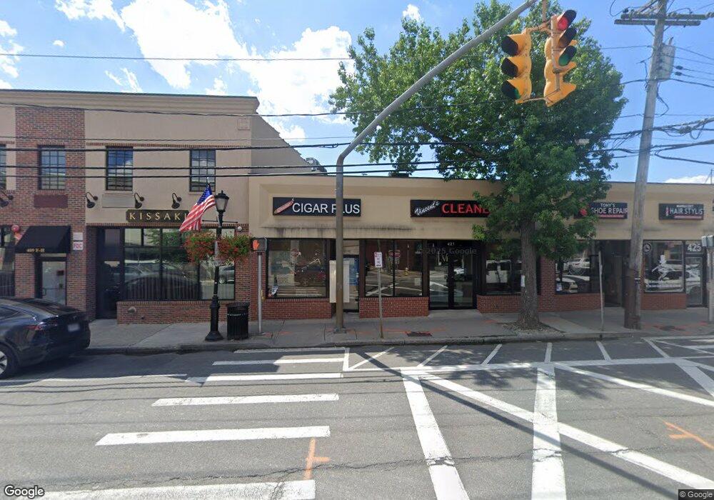 415 Plandome Rd, Manhasset, NY 11030 - photo 1