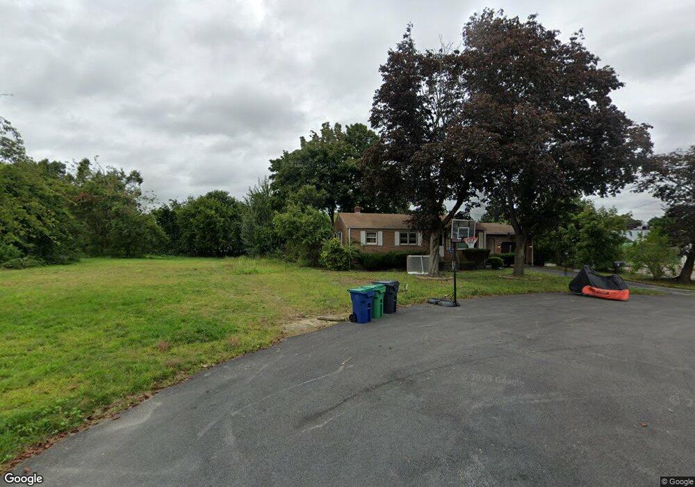 8 Waycross Dr, Warwick, RI 02888 - photo 1