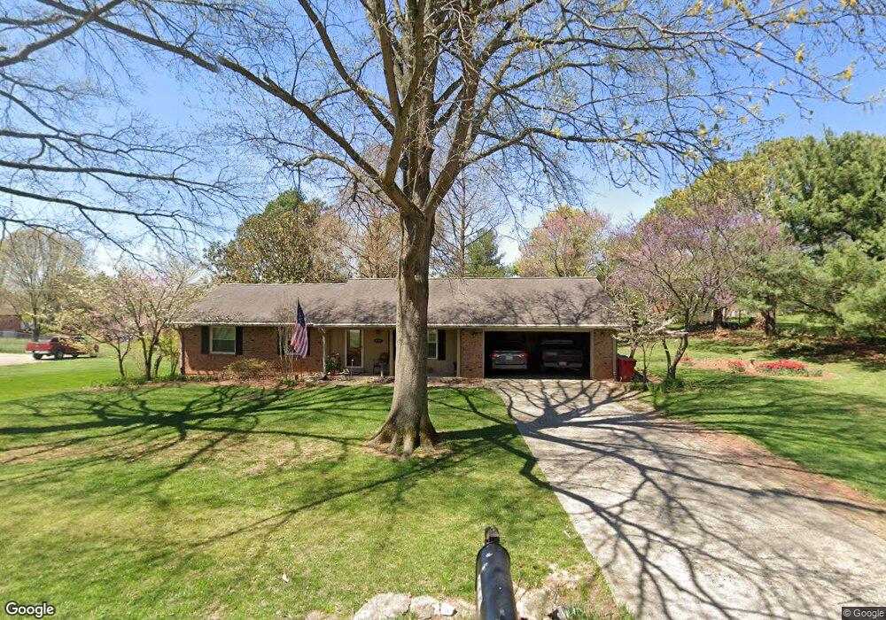 855 Springhill Ln, Frankfort, KY 40601 - photo 1