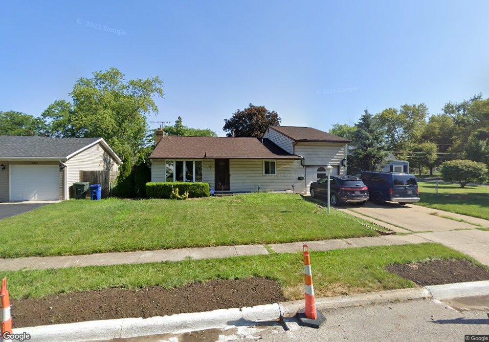 1350 Tiverton Square S, Columbus, OH 43229 - photo 1