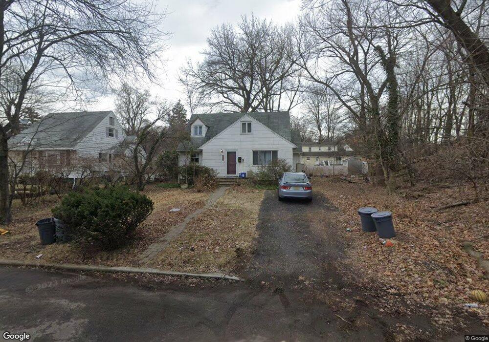 1113 Tunbridge Rd, Teaneck, NJ 07666 - photo 1