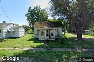 500 N 4th St, Chandlerville, IL 62627