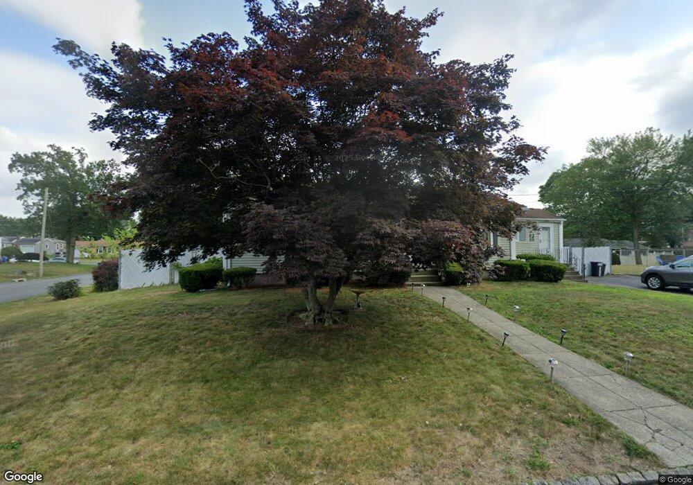23 Pinewood Dr, Cranston, RI 02920 - photo 1