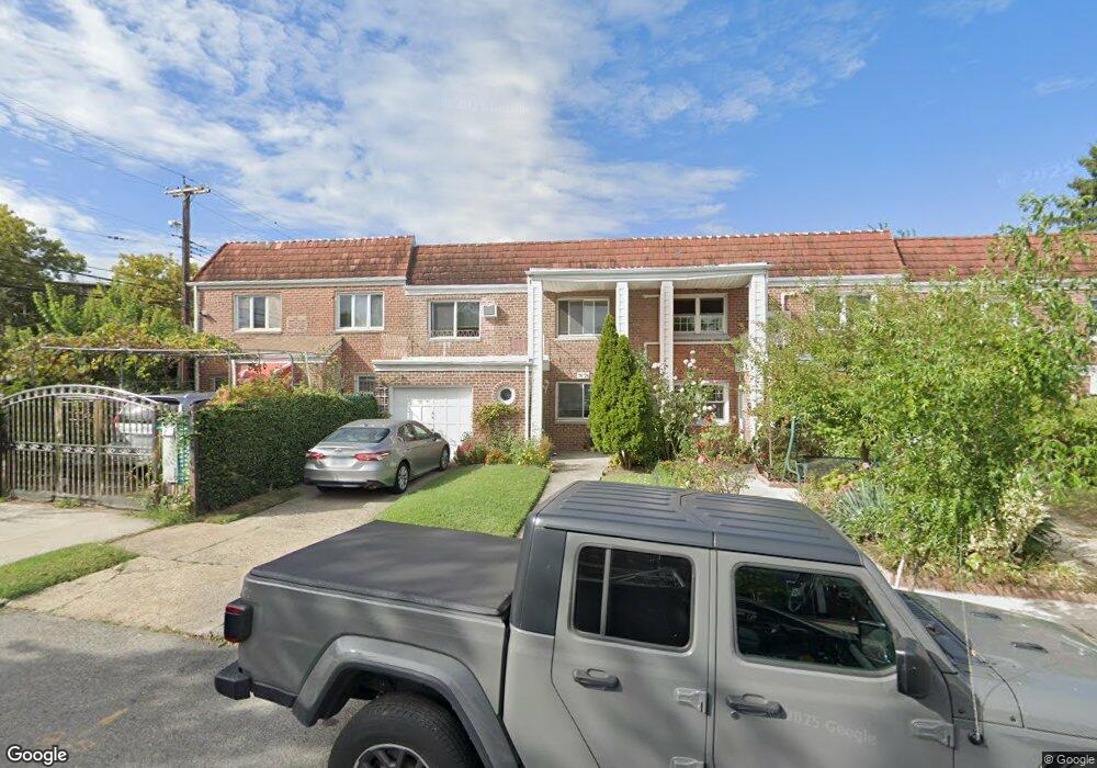 7676 172nd St, Fresh Meadows, NY 11366 - photo 1