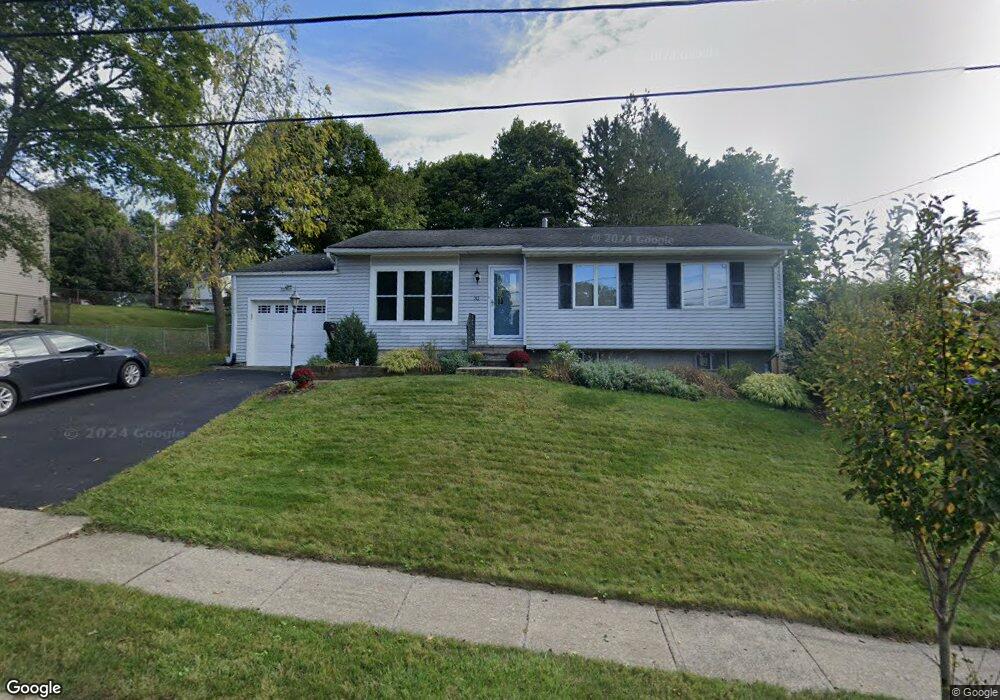 32 Mitchell Rd, Hackettstown, NJ 07840 - photo 1
