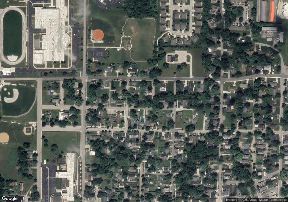 302 Lewis St, Culver, IN 46511 - photo 1