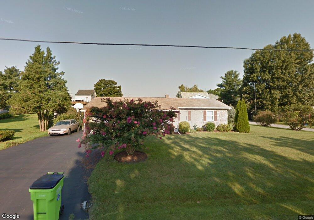 104 Landis Ave, Waynesboro, PA 17268 - photo 1