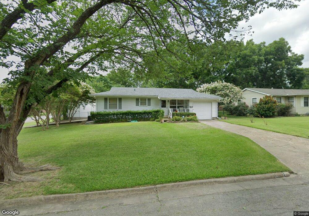 312 Fannin Ave, Bonham, TX 75418 - photo 1