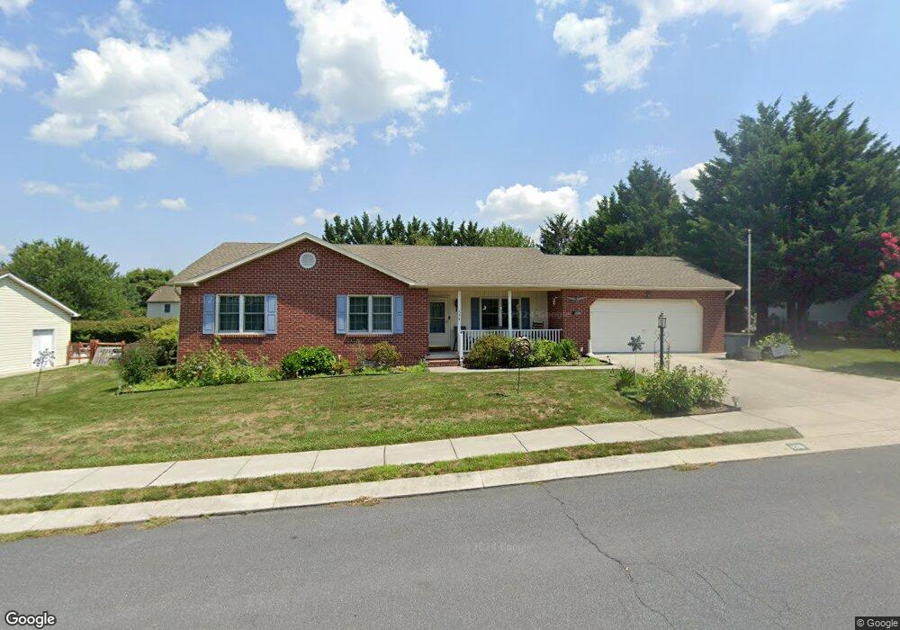 136 Wheaton Dr unit 123, Littlestown, PA 17340 - photo 1