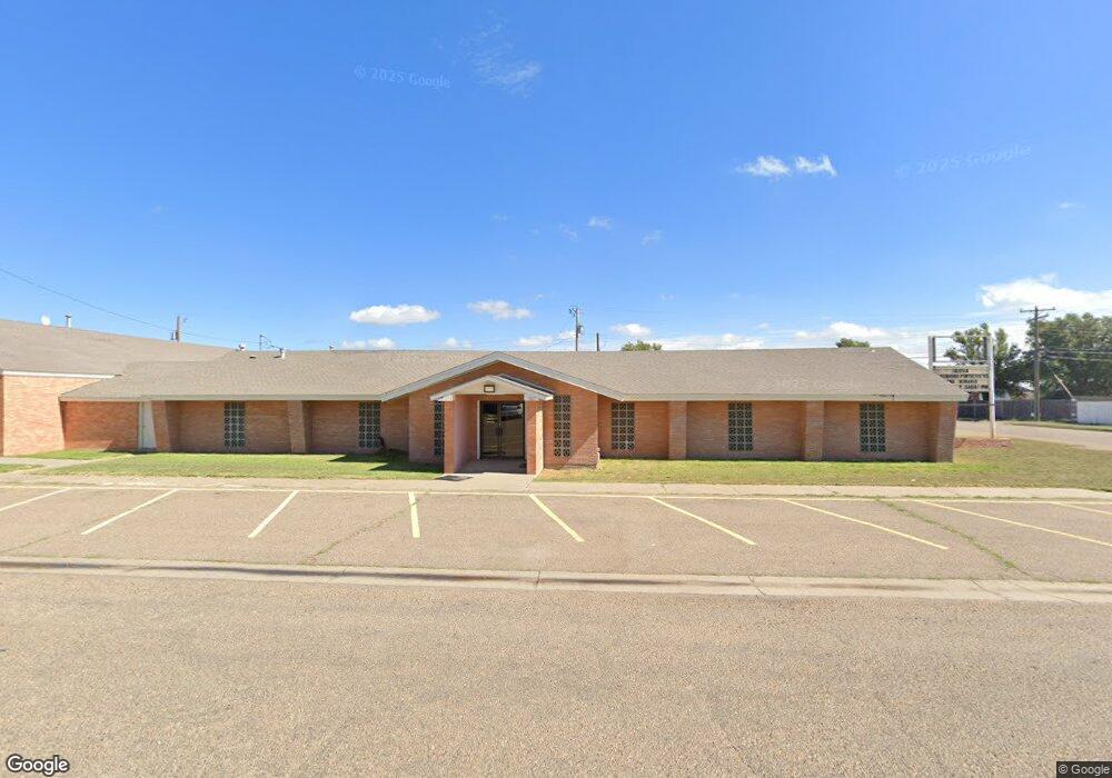 500 N Meredith Ave, Dumas, TX 79029 - photo 1