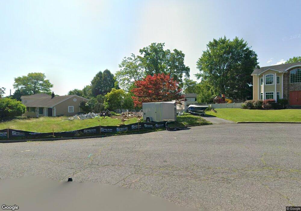 12 Heatherhill Ct, Cresskill, NJ 07626 - photo 1