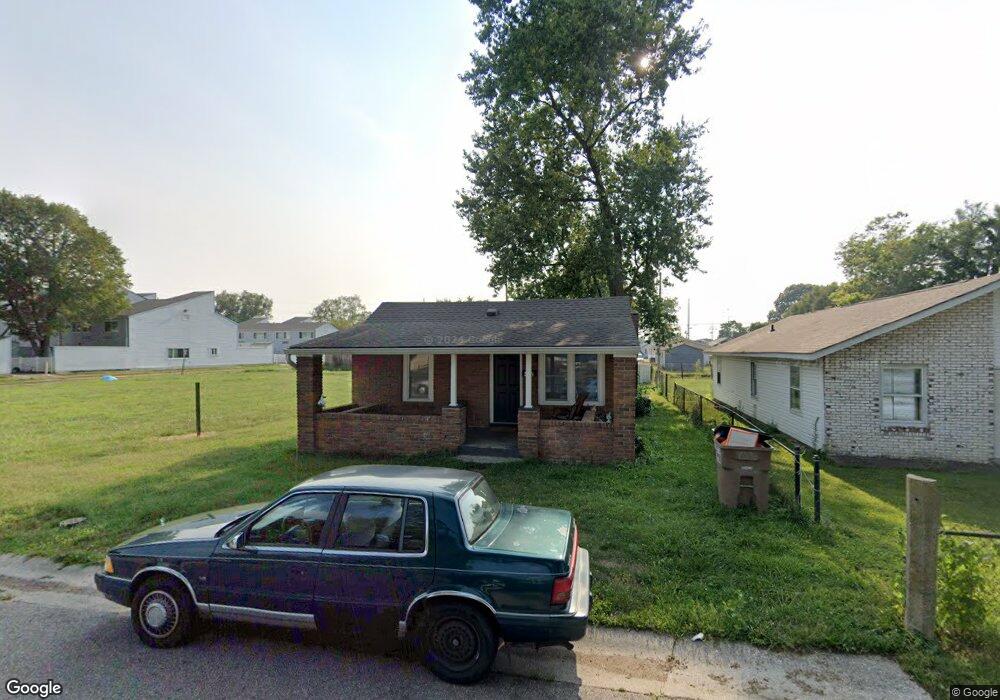 422 Pence Ave, Columbus, IN 47201 - photo 1