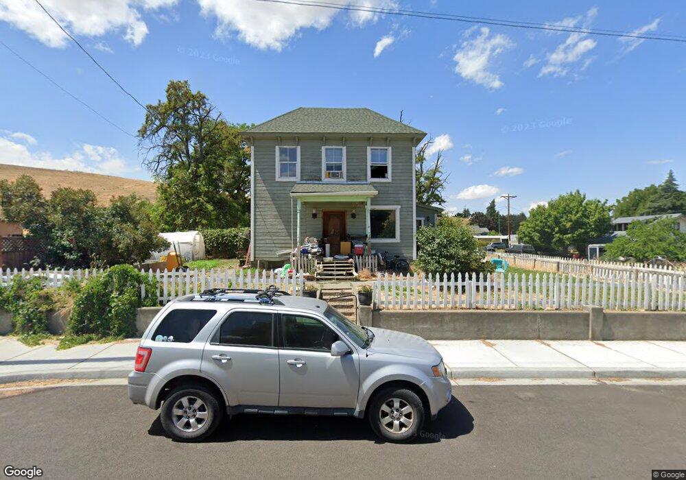 595 N Jones St, Heppner, OR 97836 - photo 1