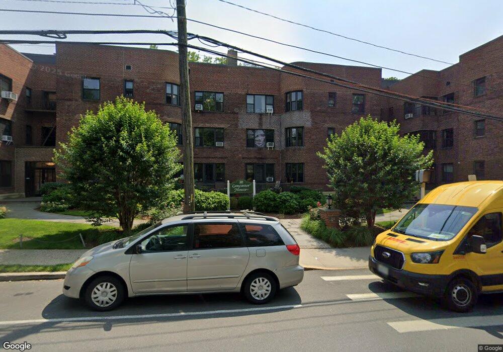 160 S Middle Neck Rd unit 1H, Great Neck, NY 11021 - photo 1