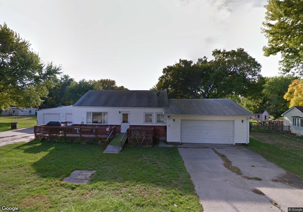 391 Hatch St, Newton, IA 50208 - photo 1