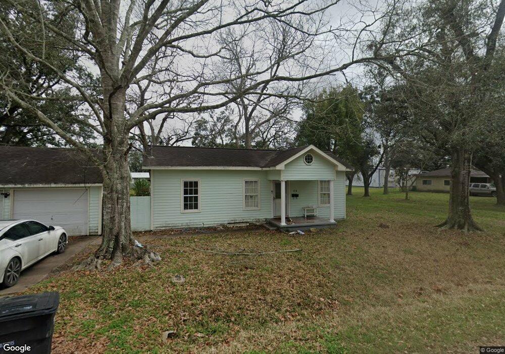 104 N Coffelt St, Alvin, TX 77511 - photo 1