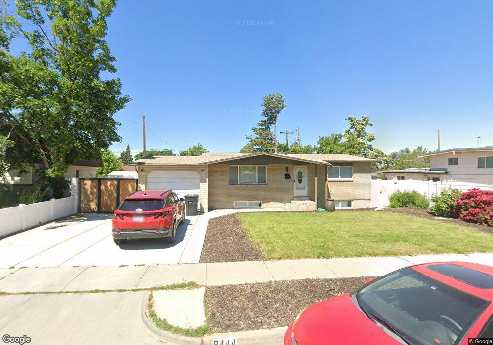 8444 S 1520 E, Sandy, UT 84093 - photo 1