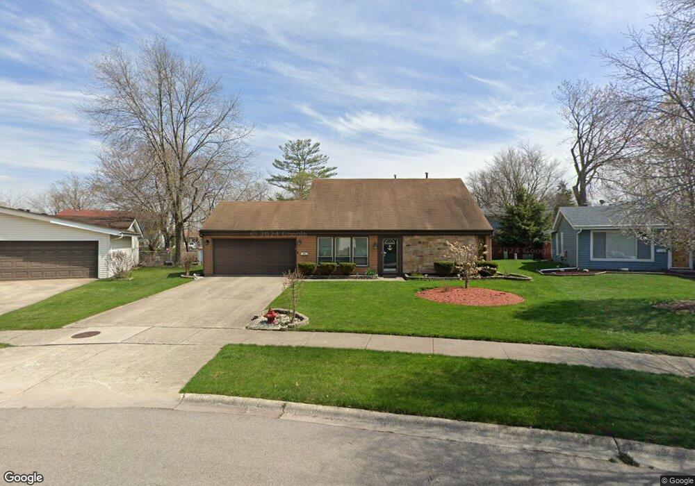 1305 Appletree Ln, Aurora, IL 60506 - photo 1