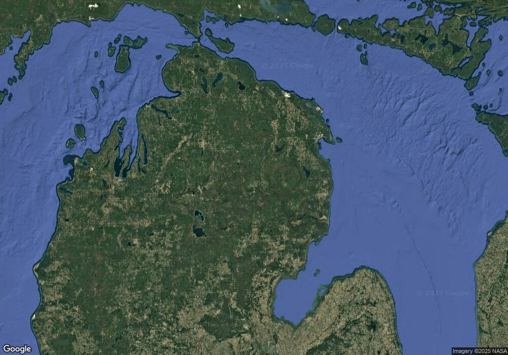 0 Centerline (M-33) unit G21492753, West Branch, MI 48661 - photo 1