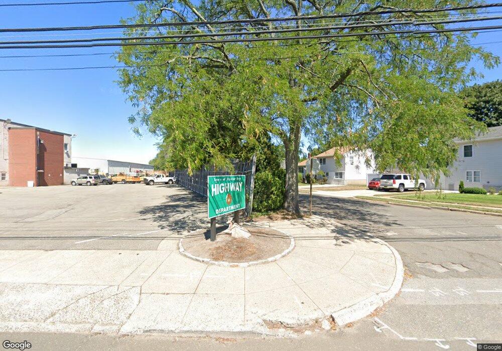 8 Abby Ln, Syosset, NY 11791 - photo 1