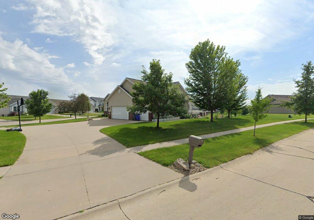 3117 27th Street Ct SW, Cedar Rapids, IA 52404 - photo 1